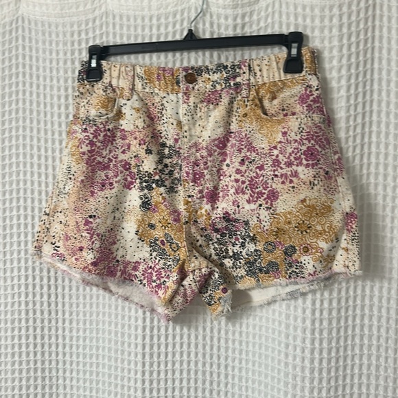 Anthropologie Pilcro Floral Scrunchy Shorts Denim Boho Medium - Picture 4 of 13